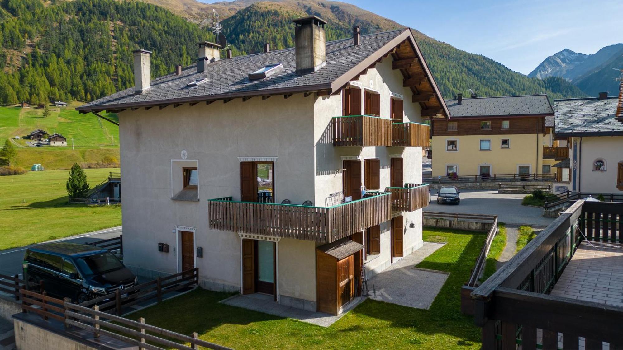Bluebell Apartments Livigno Buitenkant foto